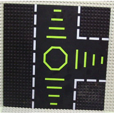 baseplate road 32 x 32 9-stud t intersection with green octagon pattern